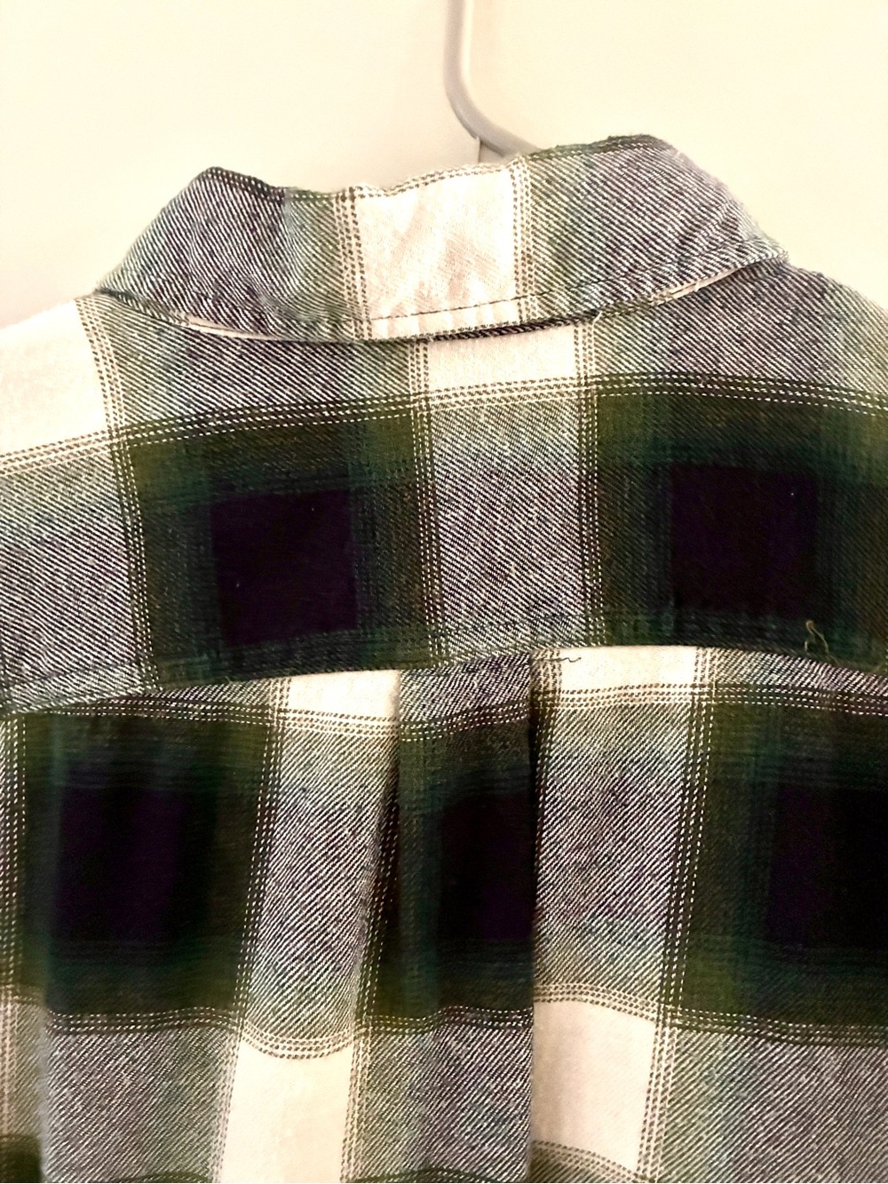 GAP Men's Green, Navy and White Plaid Flannel Shirt, Large - Picture 7 of 7